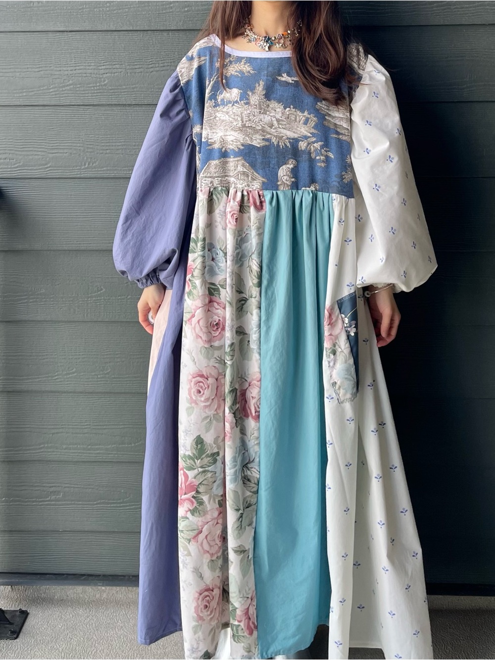 Le Telerie Toscane | Handmade Elegant Pastel Pastoral Toile Dress SKU 07213 - Picture 14 of 16